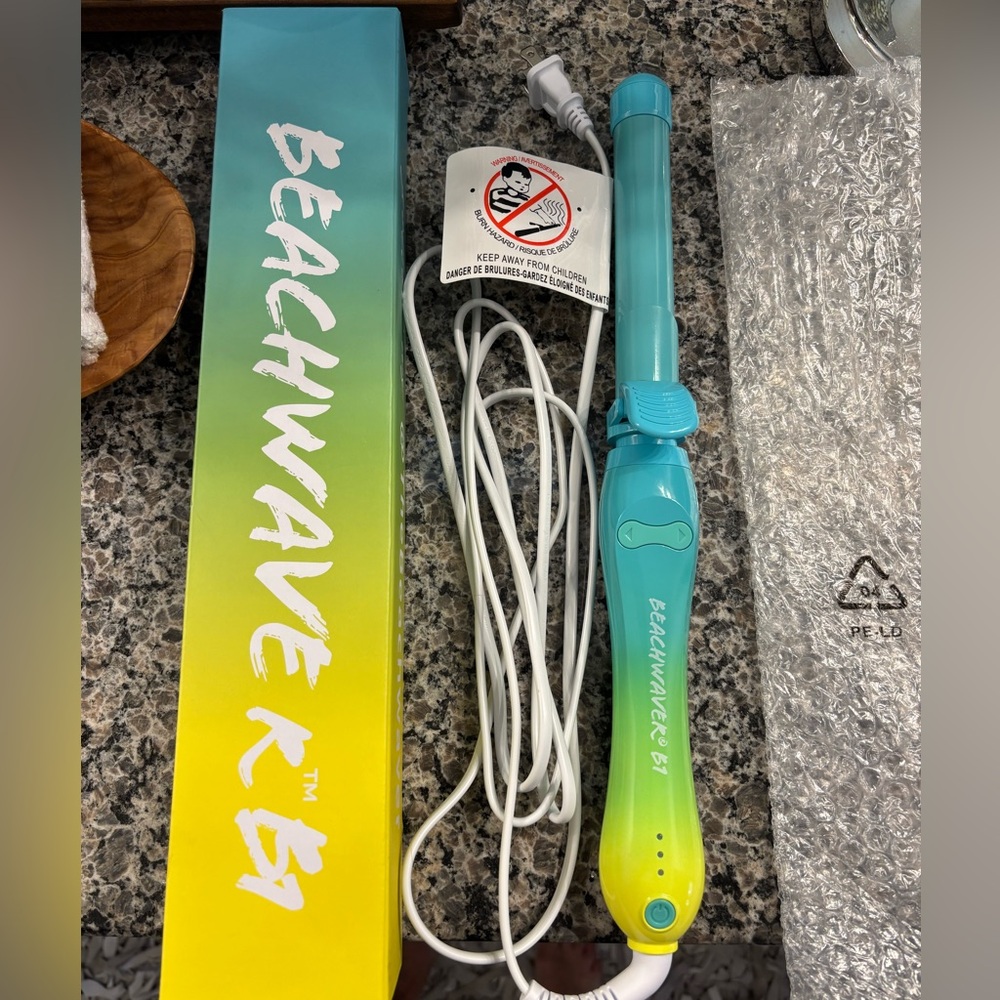 Beachwaver B1 Curling Iron - Blue and Green Neon. Used once